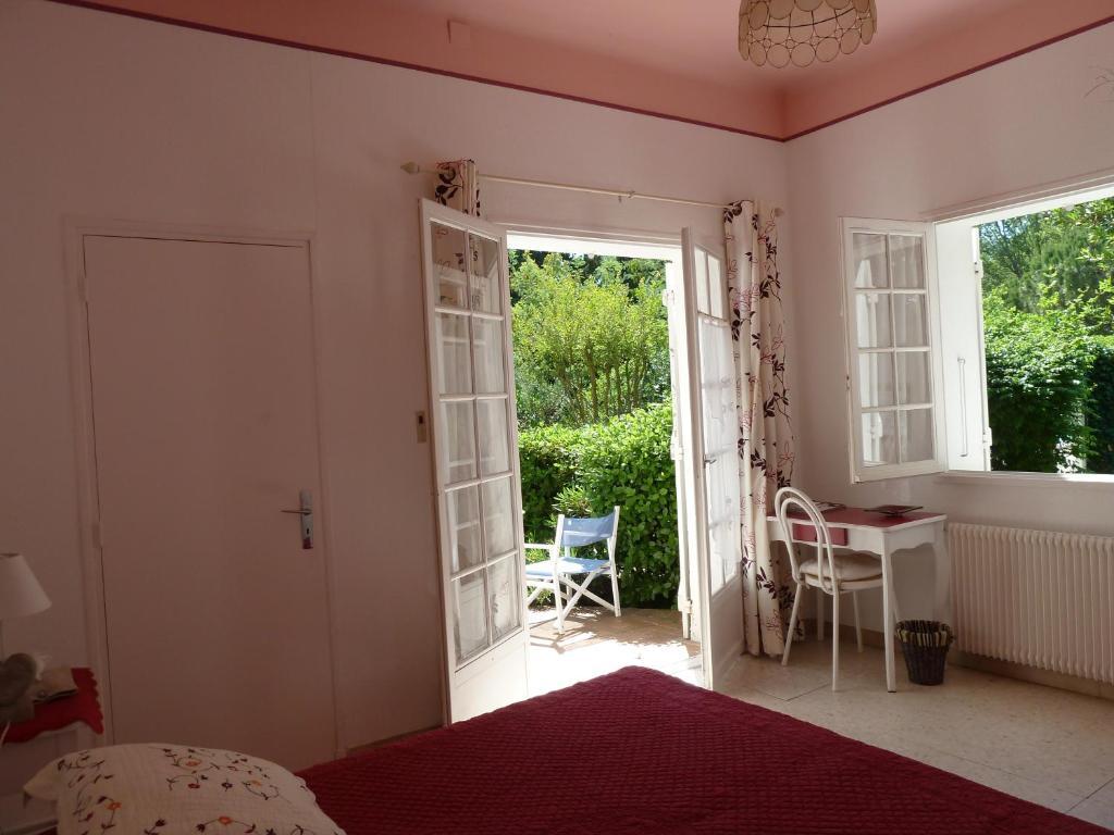 Hotel Mas De Valiguiere à Saze  Extérieur photo