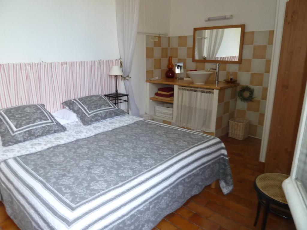 Hotel Mas De Valiguiere à Saze  Chambre photo