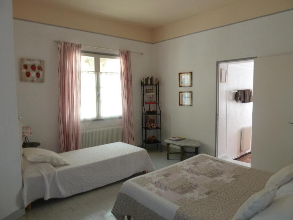 Hotel Mas De Valiguiere à Saze  Chambre photo